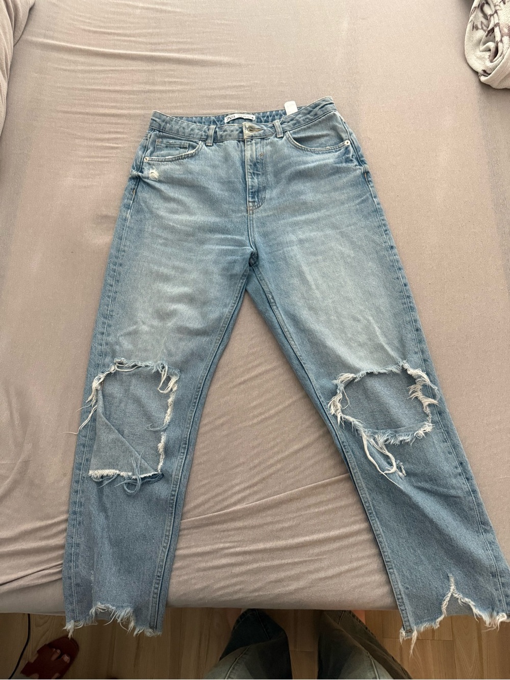Zara Light Blue Distressed Straight-Leg Jeans